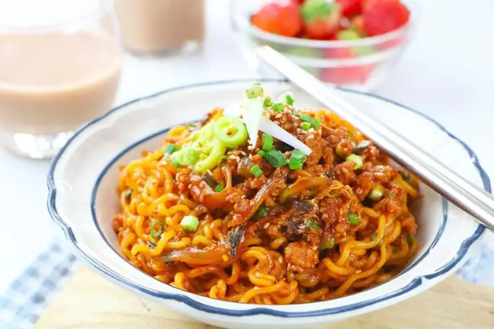 Cách Làm Nước Sốt Mì Xào Đơn Giản Chuẩn Vị Nhà Hàng Tại Gia Cách Làm Nước Sốt Mì Xào Đơn Giản Chuẩn Vị Nhà Hàng Tại Gia
