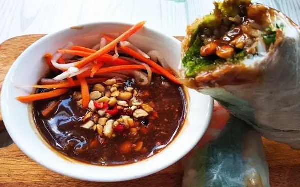 Cách Làm Tương Hột Chấm Gỏi Cuốn Chuẩn Vị Miền Nam: Bí Quyết Độ Sánh Mịn & Hài Hòa