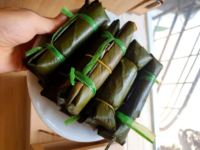 Cách Luộc Giò 7 Phút Đơn Giản, Đảm Bảo Giòn Sần Sật Cách Luộc Giò 7 Phút Đơn Giản, Đảm Bảo Giòn Sần Sật