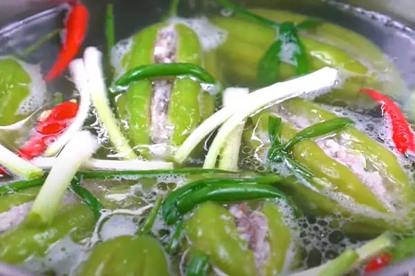 Cách Nấu Canh Khổ Qua Giữ Màu Xanh: Bí Quyết Từ A Đến Z Cách Nấu Canh Khổ Qua Giữ Màu Xanh: Bí Quyết Từ A Đến Z