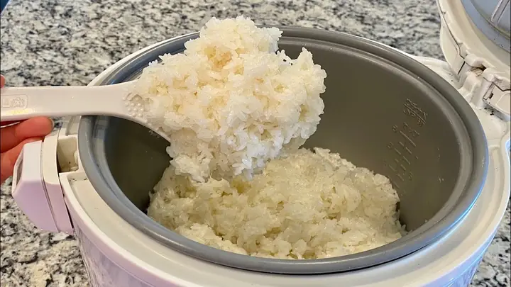 Cách Nấu Cơm Nếp Ngon Dẻo, Thơm Lừng Tại Nhà Cực Đơn Giản