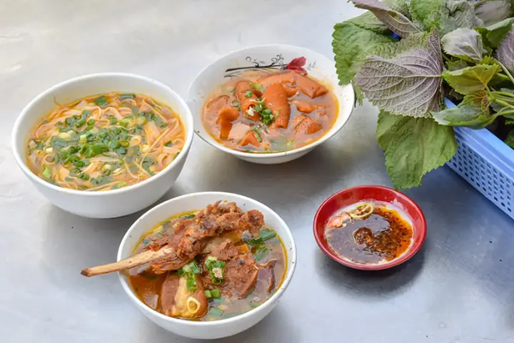 Hủ Tiếu Dê: Hướng Dẫn Chi Tiết Từ Khử Mùi Đến Nước Dùng Ngọt Thanh Hủ Tiếu Dê: Hướng Dẫn Chi Tiết Từ Khử Mùi Đến Nước Dùng Ngọt Thanh