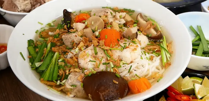 Hướng Dẫn Nấu Hủ Tiếu Sườn Chuẩn Vị: Công Thức Từ A-z Hướng Dẫn Nấu Hủ Tiếu Sườn Chuẩn Vị: Công Thức Từ A-z