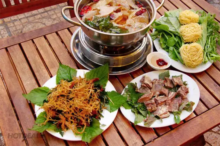 Cách Nấu Lẩu Lòng Dê Chuẩn Vị: Bí Quyết Khử Mùi, Giữ Giòn Từ A Đến Z