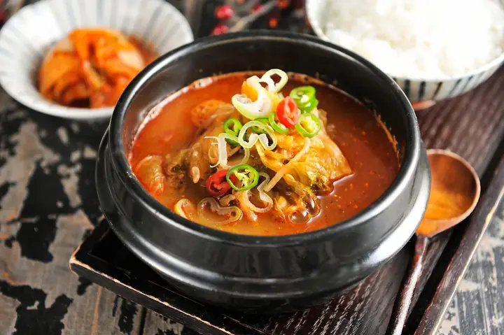 Cách Làm Canh Giải Rượu Hàn Quốc Chuẩn Vị: Hướng Dẫn Toàn Tập 5 Món Haejang-guk Ngon Nhất Cách Làm Canh Giải Rượu Hàn Quốc Chuẩn Vị: Hướng Dẫn Toàn Tập 5 Món Haejang-guk Ngon Nhất
