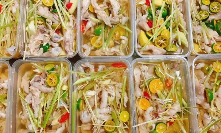 Chân Gà Ngâm Sả Tắc: Công Thức Đơn Giản, Giòn Tan Từ A-z Chân Gà Ngâm Sả Tắc: Công Thức Đơn Giản, Giòn Tan Từ A-z