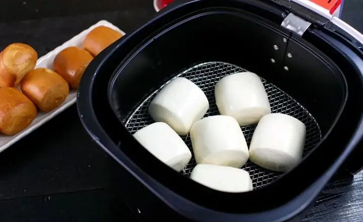 Cách Chiên Bánh Bao Bằng Nồi Chiên Không Dầu Giòn Rụm, Mềm Thơm