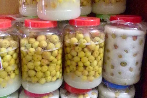 Chùm Ruột Ngâm Đường Phèn Trị Bệnh Gì? Công Dụng Và Cách Làm