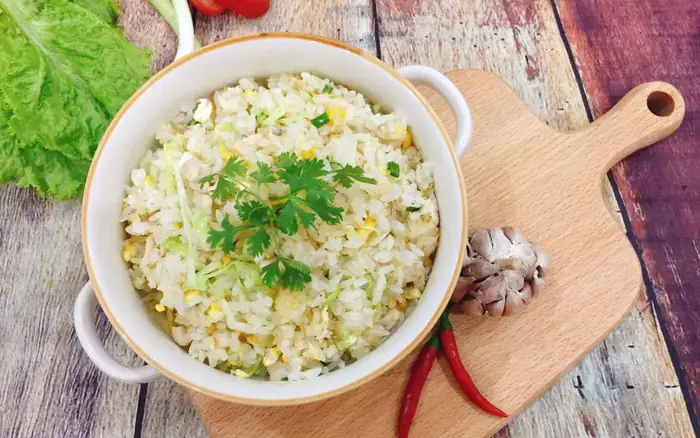 Cách Làm Cơm Chiên Cá Mặn Chuẩn Vị: Hướng Dẫn Chi Tiết Từ A Đến Z Cách Làm Cơm Chiên Cá Mặn Chuẩn Vị: Hướng Dẫn Chi Tiết Từ A Đến Z