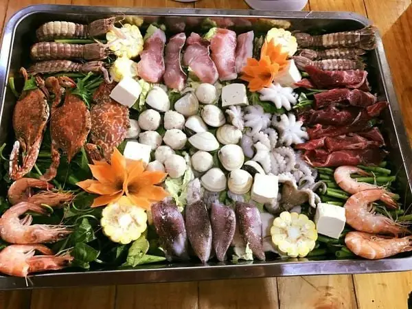 Cách Nấu Lẩu Hải Sản Chuẩn Vị: Từ Nước Dùng Đến Trình Bày Đẹp Mắt