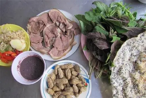 Mâm Thịt Chó Truyền Thống: Hướng Dẫn Toàn Tập Từ A Đến Z Mâm Thịt Chó Truyền Thống: Hướng Dẫn Toàn Tập Từ A Đến Z
