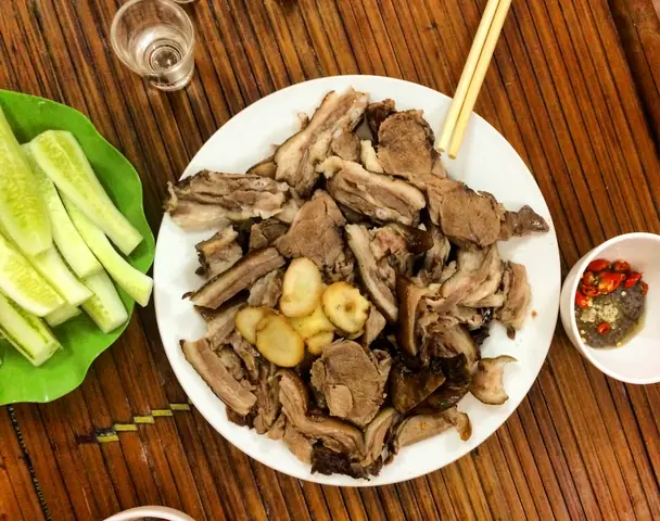 Mâm Thịt Chó Truyền Thống: Hướng Dẫn Toàn Tập Từ A Đến Z Mâm Thịt Chó Truyền Thống: Hướng Dẫn Toàn Tập Từ A Đến Z