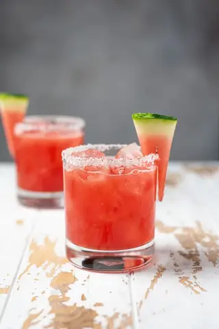 Nước Ép Dưa Hấu Tươi Mát: Hướng Dẫn Chi Tiết Từ A Đến Z Nước Ép Dưa Hấu Tươi Mát: Hướng Dẫn Chi Tiết Từ A Đến Z