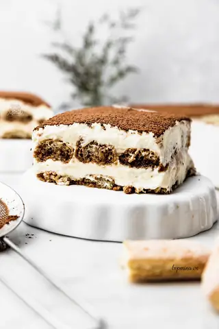 Tiramisu Không Cần Mascarpone: Công Thức Hoàn Hảo Từ Cream Cheese Tiramisu Không Cần Mascarpone: Công Thức Hoàn Hảo Từ Cream Cheese