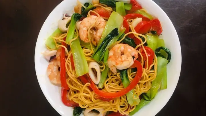 Mì Xào Hải Sản: Công Thức Chuẩn Và Bí Quyết Nấu Ngon Tại Nhà Mì Xào Hải Sản: Công Thức Chuẩn Và Bí Quyết Nấu Ngon Tại Nhà