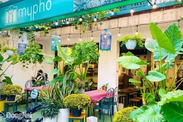 Đánh Giá Chi Tiết Mì Xí Mứng Tân Vạn: Lựa Chọn Hoàn Hảo Cho Bữa Ăn Nhanh Đánh Giá Chi Tiết Mì Xí Mứng Tân Vạn: Lựa Chọn Hoàn Hảo Cho Bữa Ăn Nhanh
