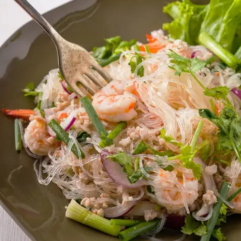 Cách Làm Miến Trộn Hải Sản Kiểu Thái Chuẩn Vị: Hướng Dẫn Từ A Đến Z Cách Làm Miến Trộn Hải Sản Kiểu Thái Chuẩn Vị: Hướng Dẫn Từ A Đến Z