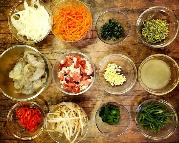 Nguyên Liệu Làm Bánh Xèo Miền Nam Chuẩn Vị Giòn Tan Tại Nhà