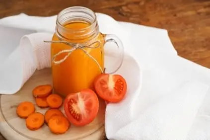Nước Ép Cà Rốt Cà Chua: Bí Quyết Sức Khỏe Từ Thiên Nhiên Nước Ép Cà Rốt Cà Chua: Bí Quyết Sức Khỏe Từ Thiên Nhiên