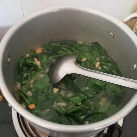 Cách Nấu Canh Rau Mã Đề Chuẩn Vị: 3 Công Thức Và Lưu Ý Quan Trọng