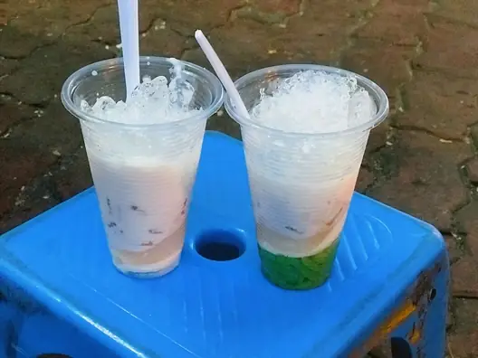 Tàu Hũ Đá & Bò Bía Trương Định: Review Chi Tiết Quán Ăn Vặt Huyền Thoại Quận 1 Tàu Hũ Đá & Bò Bía Trương Định: Review Chi Tiết Quán Ăn Vặt Huyền Thoại Quận 1