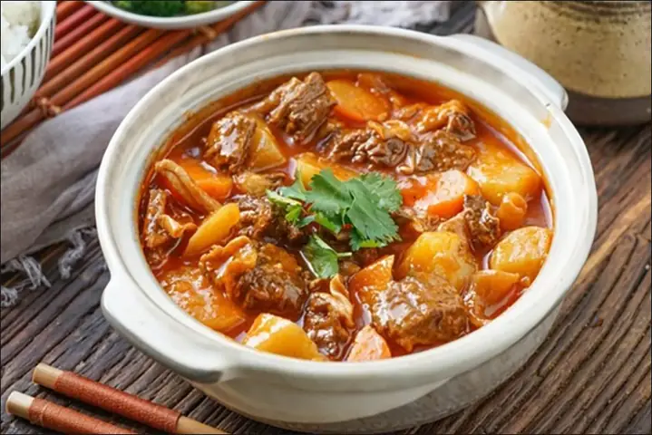 Thịt Bò Hầm Rau Củ Cho Bé Thịt Bò Hầm Rau Củ Cho Bé