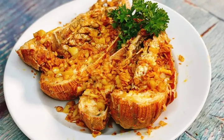 Bí Quyết Làm Tôm Mũ Ni Cháy Tỏi Thơm Lừng Chuẩn Vị Nhà Hàng Bí Quyết Làm Tôm Mũ Ni Cháy Tỏi Thơm Lừng Chuẩn Vị Nhà Hàng