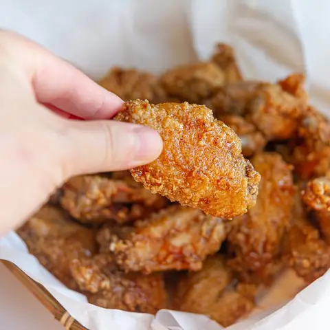 Tỷ Lệ Pha Bột Chiên Giòn Chuẩn Nhà Hàng: Bí Quyết Vàng Cho Từng Món Tỷ Lệ Pha Bột Chiên Giòn Chuẩn Nhà Hàng: Bí Quyết Vàng Cho Từng Món