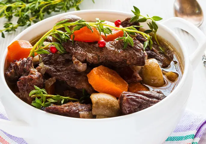 Cách Làm Bắp Bò Hầm Khoai Tây Thơm Ngon Chuẩn Vị, Thịt Mềm Mại Tại Nhà Cách Làm Bắp Bò Hầm Khoai Tây Thơm Ngon Chuẩn Vị, Thịt Mềm Mại Tại Nhà