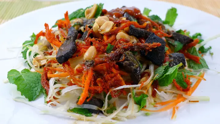 Hướng Dẫn Chi Tiết Cách Làm Bánh Tráng Trộn Bò Khô Ngon Chuẩn Vị Tại Nhà Hướng Dẫn Chi Tiết Cách Làm Bánh Tráng Trộn Bò Khô Ngon Chuẩn Vị Tại Nhà