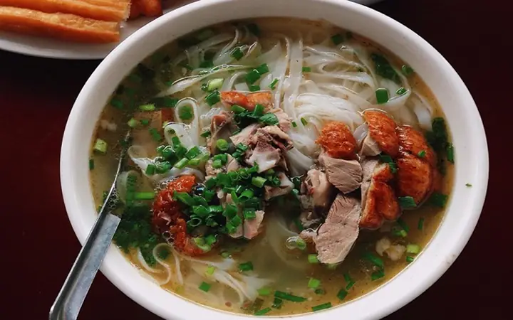 Hướng Dẫn Chi Tiết Cách Làm Bún Vịt Quay Thơm Ngon Chuẩn Vị Tại Nhà Hướng Dẫn Chi Tiết Cách Làm Bún Vịt Quay Thơm Ngon Chuẩn Vị Tại Nhà