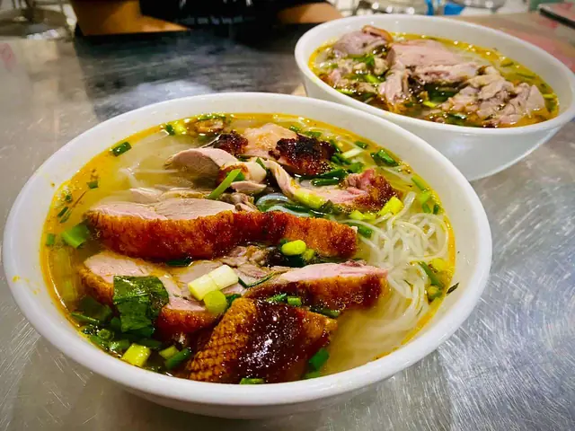 Hướng Dẫn Chi Tiết Cách Làm Bún Vịt Quay Thơm Ngon Chuẩn Vị Tại Nhà Hướng Dẫn Chi Tiết Cách Làm Bún Vịt Quay Thơm Ngon Chuẩn Vị Tại Nhà