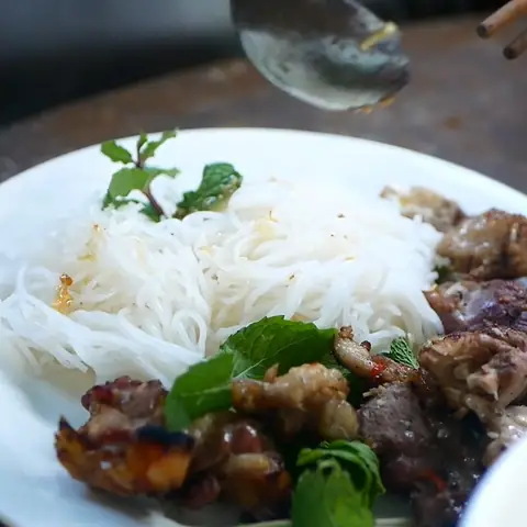 Hướng Dẫn Chi Tiết Cách Làm Bún Vịt Quay Thơm Ngon Chuẩn Vị Tại Nhà Hướng Dẫn Chi Tiết Cách Làm Bún Vịt Quay Thơm Ngon Chuẩn Vị Tại Nhà