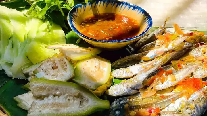 Cách Làm Cá Biển Hấp Cuốn Bánh Tráng Ngon Chuẩn Vị, Dễ Thực Hiện Tại Nhà Cách Làm Cá Biển Hấp Cuốn Bánh Tráng Ngon Chuẩn Vị, Dễ Thực Hiện Tại Nhà