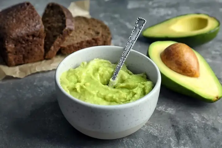 Cách Làm Sinh Tố Bơ Ngon Cho Bé