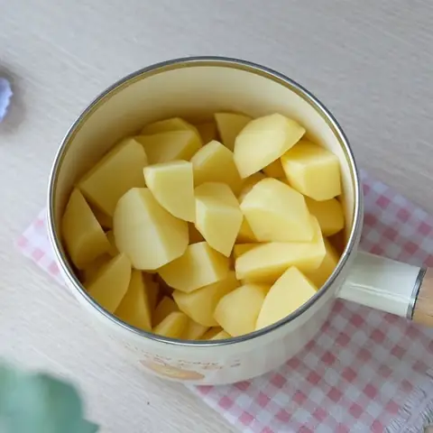 Cách Làm Snack Khoai Tây Bằng Lò Nướng Giòn Ngon Tại Nhà Cách Làm Snack Khoai Tây Bằng Lò Nướng Giòn Ngon Tại Nhà
