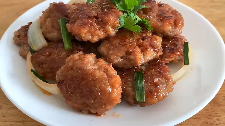 Hướng Dẫn Chi Tiết Cách Làm Thịt Viên Ngon, Mềm Thơm Chuẩn Vị Hướng Dẫn Chi Tiết Cách Làm Thịt Viên Ngon, Mềm Thơm Chuẩn Vị