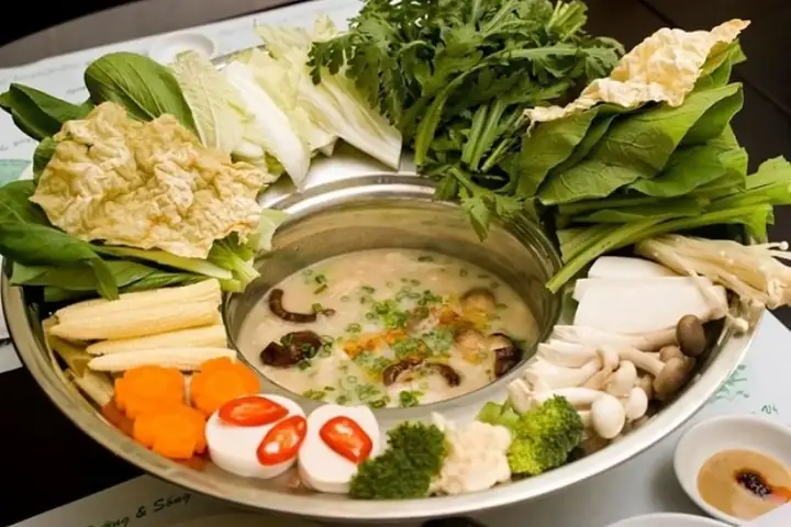 Cách Nấu Lẩu Cháo Hải Sản Thơm Ngon, Chuẩn Vị Tại Nhà Đơn Giản Cách Nấu Lẩu Cháo Hải Sản Thơm Ngon, Chuẩn Vị Tại Nhà Đơn Giản