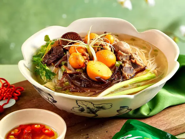 Bí Quyết Nấu Miến Ngon Chuẩn Vị Cho Mâm Cỗ Ngày Tết Bí Quyết Nấu Miến Ngon Chuẩn Vị Cho Mâm Cỗ Ngày Tết