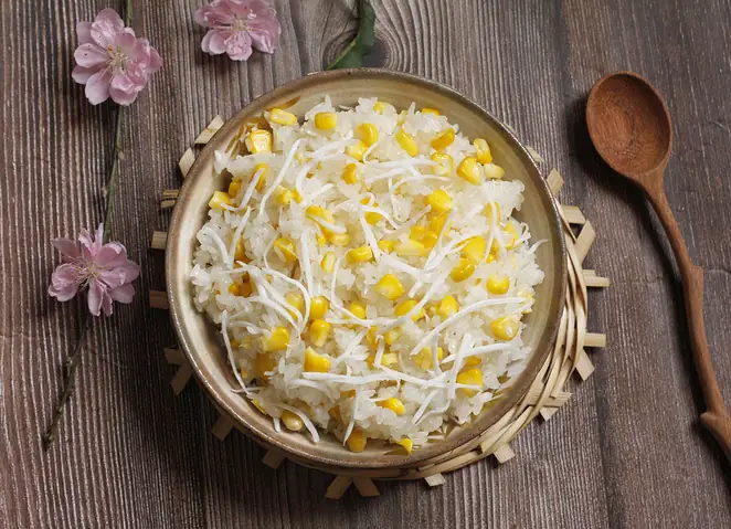 Cách Nấu Xôi Ngô Nếp Khô Mềm Dẻo, Ngon Như Ngoài Hàng Cách Nấu Xôi Ngô Nếp Khô Mềm Dẻo, Ngon Như Ngoài Hàng