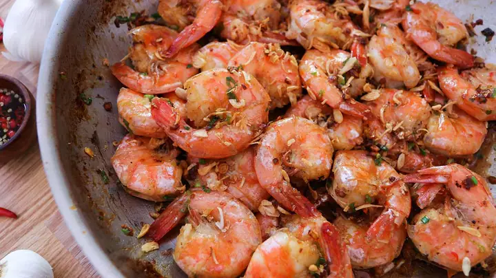 Cách Rang Tôm Bóc Vỏ Ngon Chuẩn Vị, Đậm Đà Hảo Cơm Cách Rang Tôm Bóc Vỏ Ngon Chuẩn Vị, Đậm Đà Hảo Cơm
