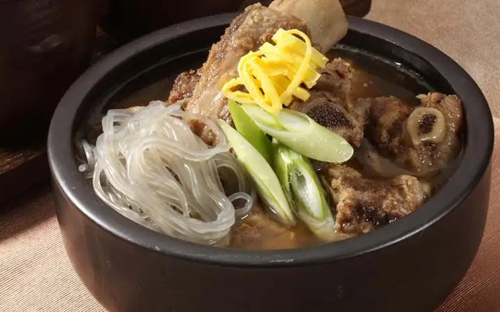Cách Làm Canh Sườn Bò Hầm Hàn Quốc (galbi-tang) Ngon Chuẩn Vị Tại Nhà Cách Làm Canh Sườn Bò Hầm Hàn Quốc (galbi-tang) Ngon Chuẩn Vị Tại Nhà