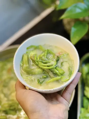 Hướng Dẫn Chi Tiết Cách Nấu Canh Khoai Tây Rau Cần Thơm Ngon Chuẩn Vị Thái Bình