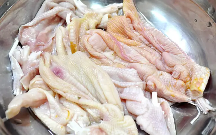 Chân Vịt Rút Xương Làm Món Gì Ngon? Tổng Hợp Công Thức Đỉnh Cao Chân Vịt Rút Xương Làm Món Gì Ngon? Tổng Hợp Công Thức Đỉnh Cao