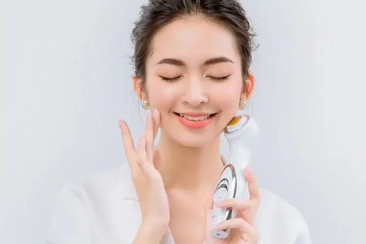 Có Nên Dùng Máy Mát Xa Mặt Không Có Nên Dùng Máy Mát Xa Mặt Không