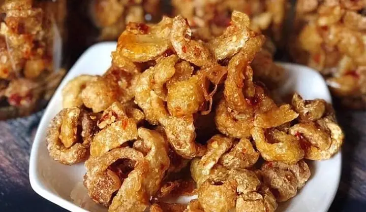 Cách Làm Da Heo Chiên Nước Mắm Giòn Tan, Thơm Ngon Đậm Vị Cách Làm Da Heo Chiên Nước Mắm Giòn Tan, Thơm Ngon Đậm Vị