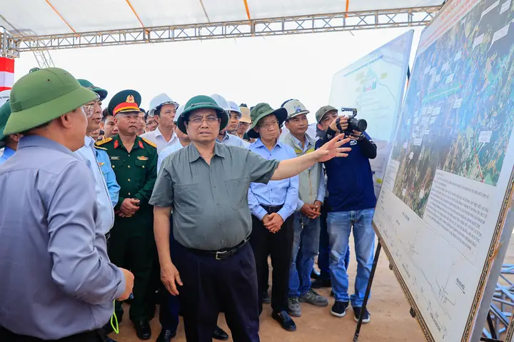 Dđịa Cát Trong Tướng Mặt Dđịa Cát Trong Tướng Mặt