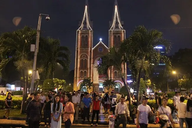 Đi Nhà Thờ