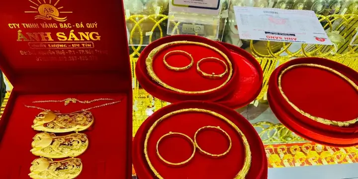 Giá Vàng Tiệm Vàng Ánh Sáng Sóc Trăng Giá Vàng Tiệm Vàng Ánh Sáng Sóc Trăng