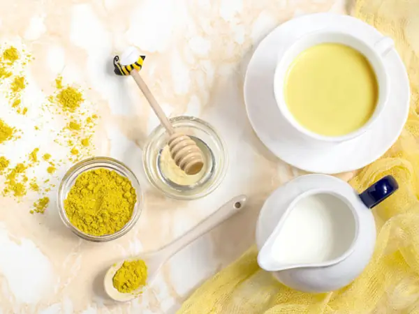 Mặt Nạ Sữa Tươi Và Mật Ong Mặt Nạ Sữa Tươi Và Mật Ong